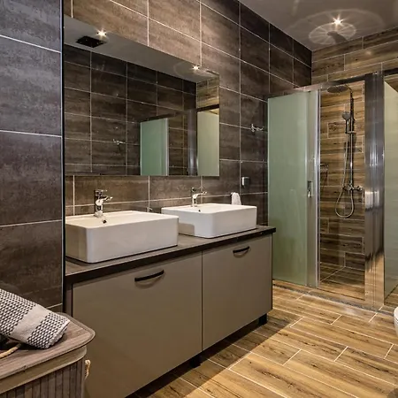 Maria's Luxurious In Villa *