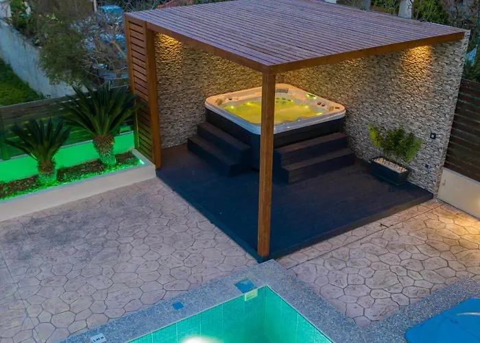 Villa Maria's Luxurious In