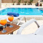 Maria's Luxurious In *