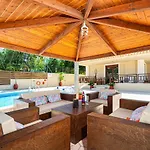 Maria's Luxurious In *