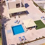 Maria's Luxurious In Villa Koskinou (Rhodes)