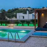 فيلة Maria's Luxurious In