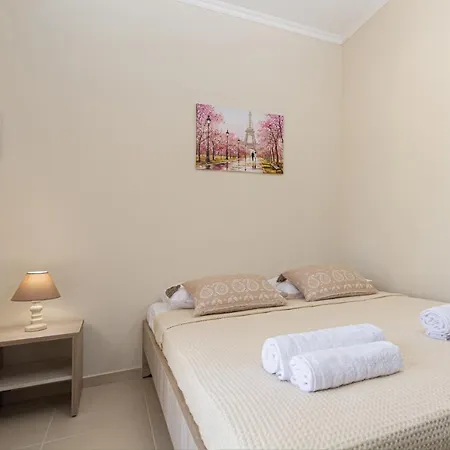 Maria's Luxurious In