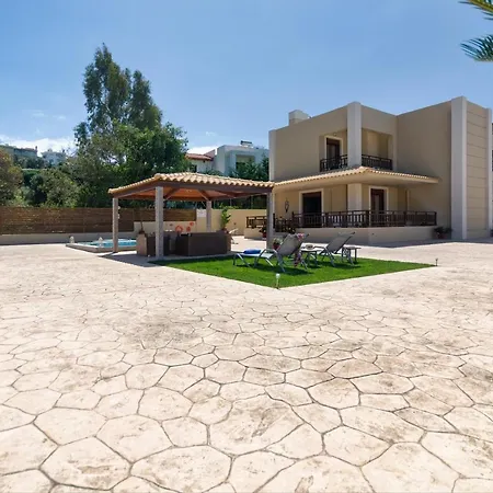 فيلة Maria's Luxurious In *
