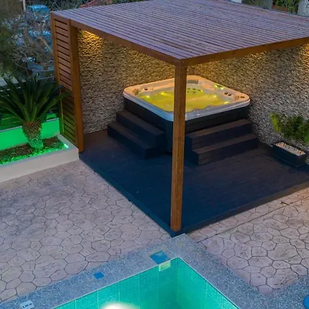 Vila Maria's Luxurious In